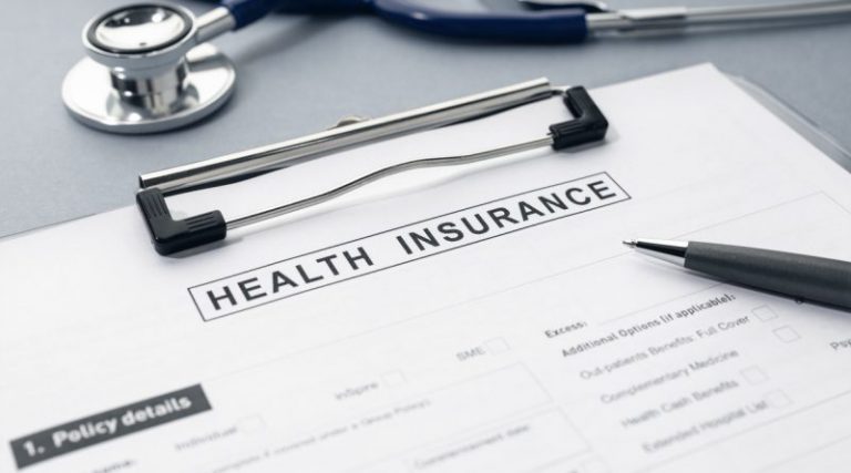 Lee más sobre el artículo ¿Cuál seguro médico ofrece los mejores beneficios para indocumentados?